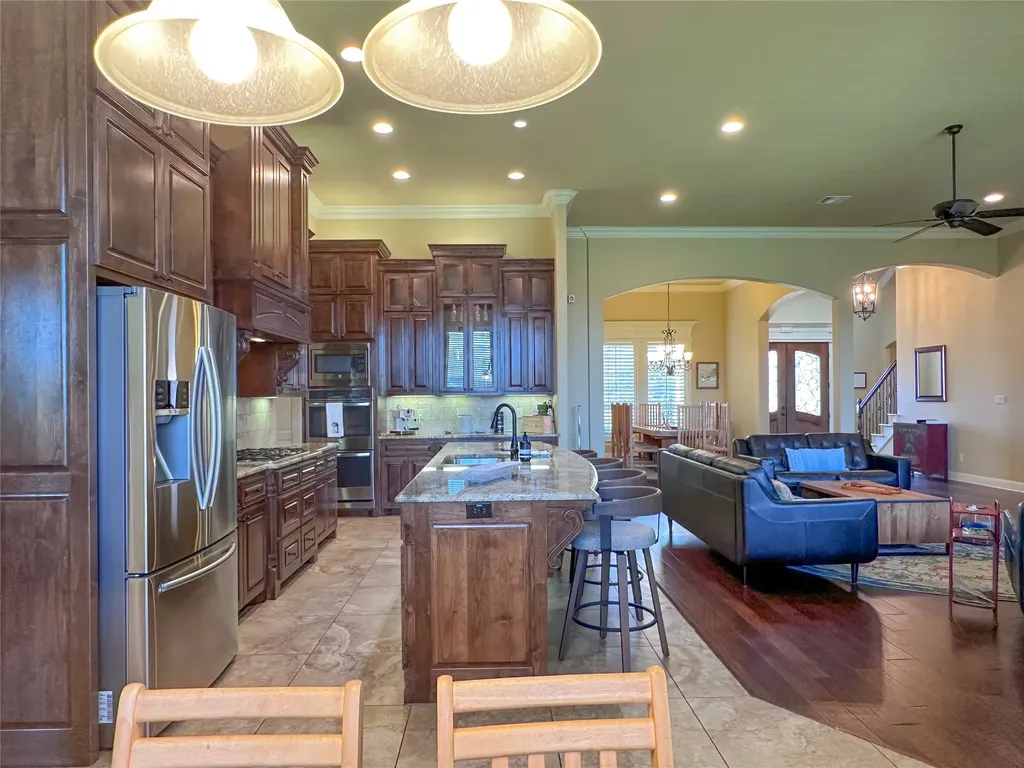 1100 Wessex Drive Woodway TX 76712