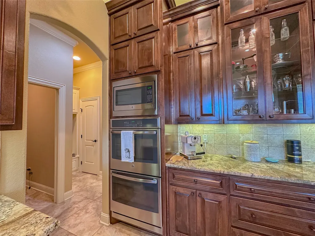 1100 Wessex Drive Woodway TX 76712