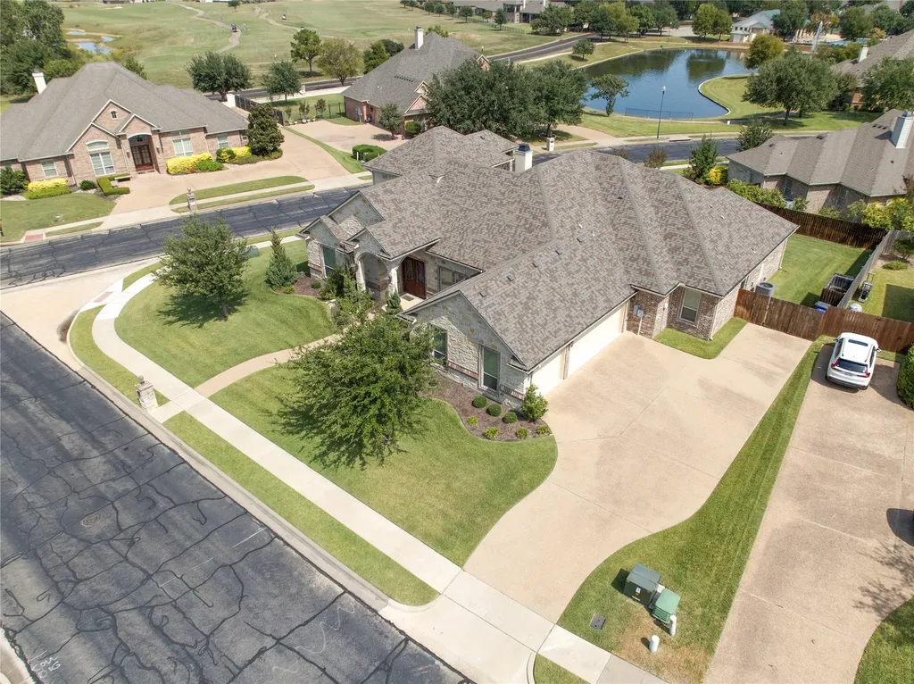 1100 Wessex Drive Woodway TX 76712