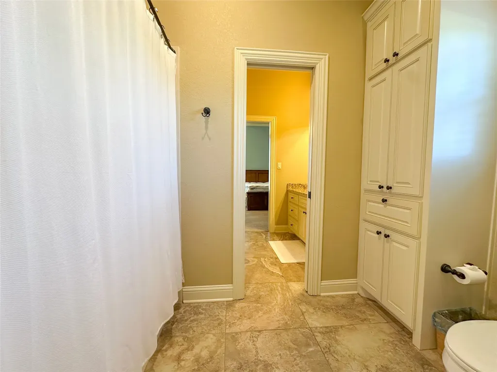 1100 Wessex Drive Woodway TX 76712