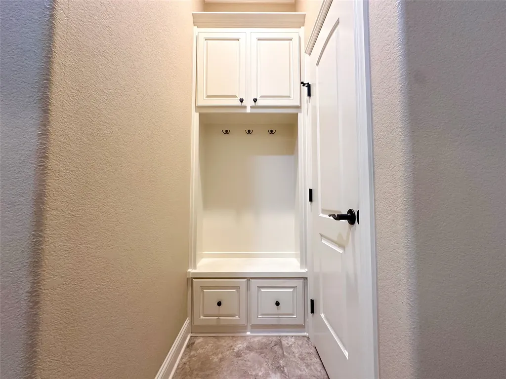 1100 Wessex Drive Woodway TX 76712