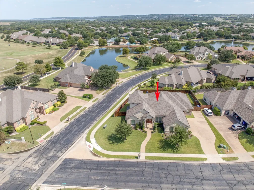 1100 Wessex Drive Woodway TX 76712
