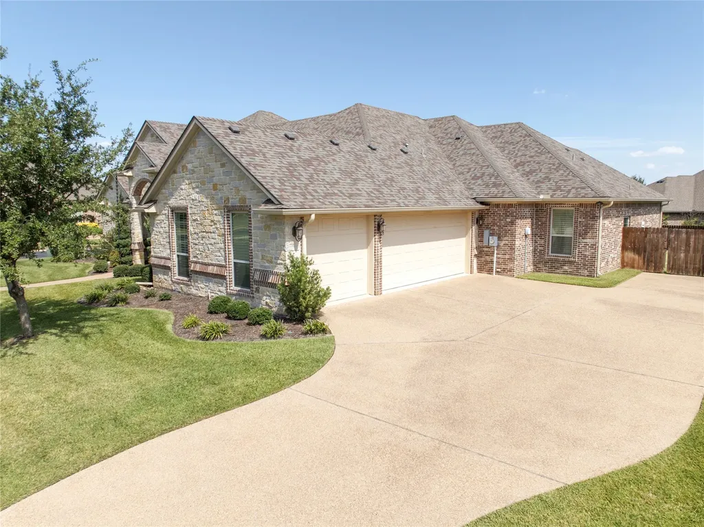 1100 Wessex Drive Woodway TX 76712