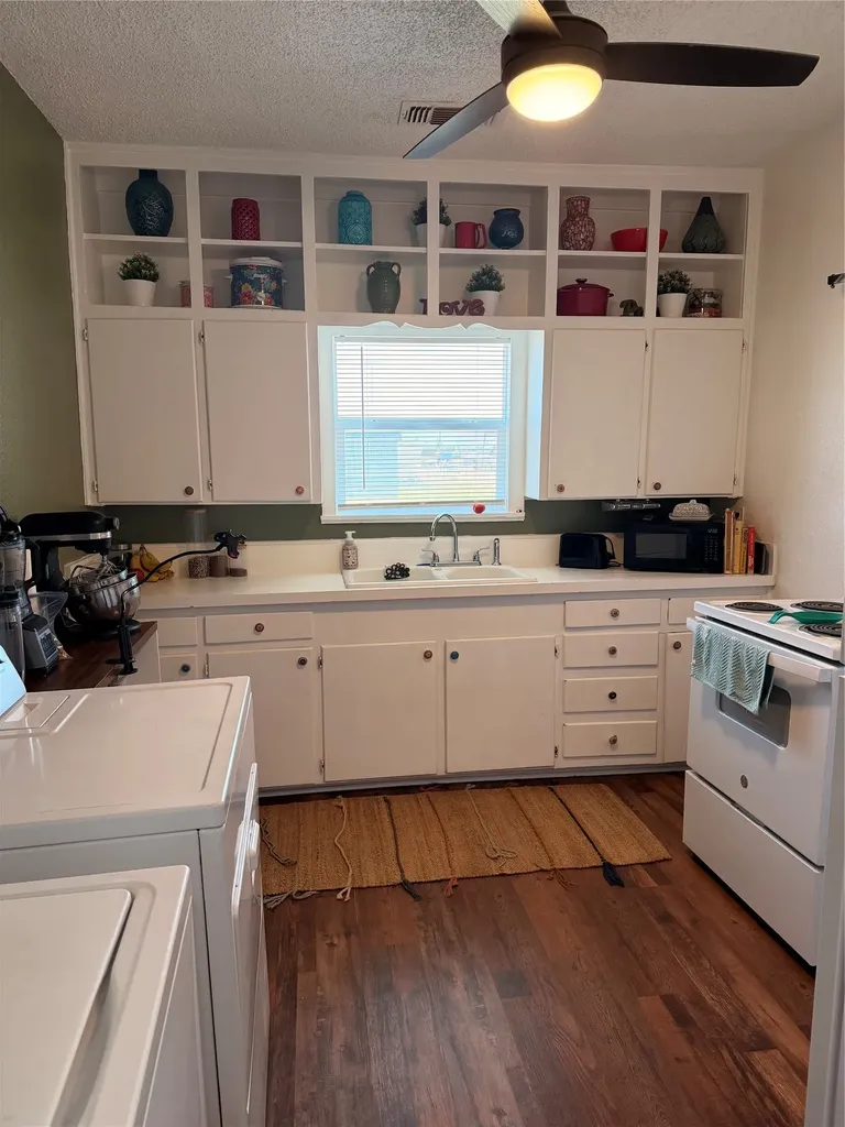 200 S Avenue C Haskell TX 79521