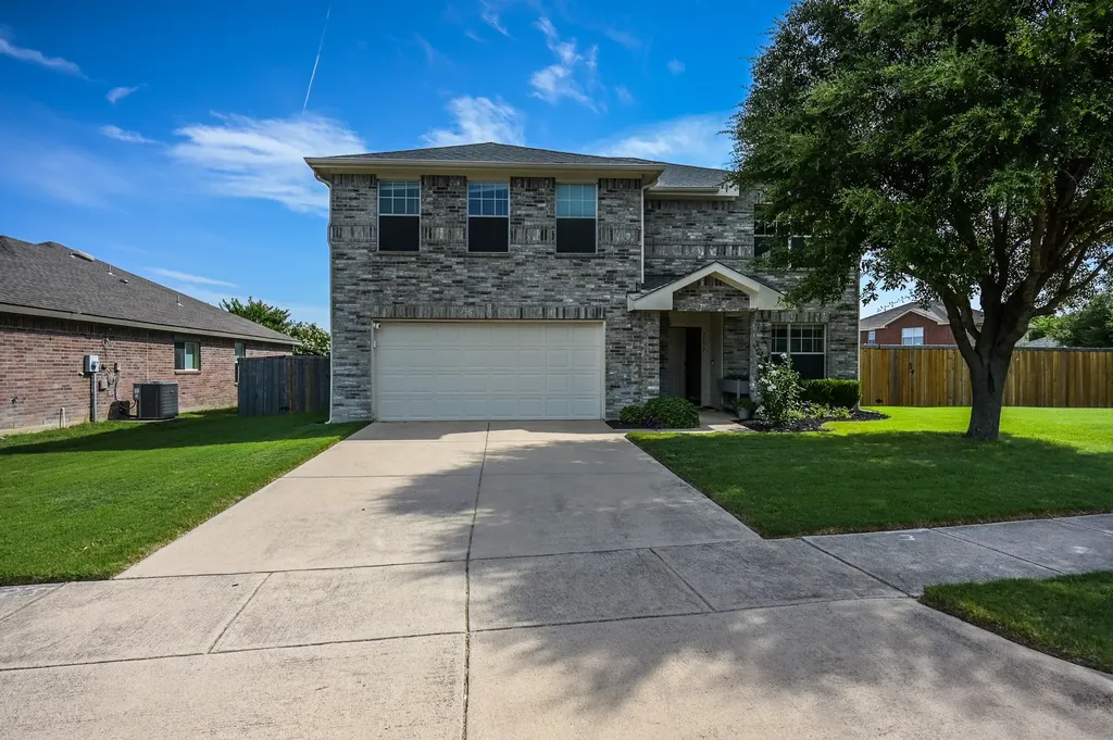7077 Seton Hall Drive Fort Worth TX 76120