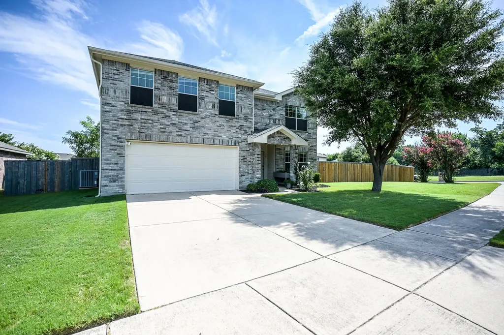 7077 Seton Hall Drive Fort Worth TX 76120