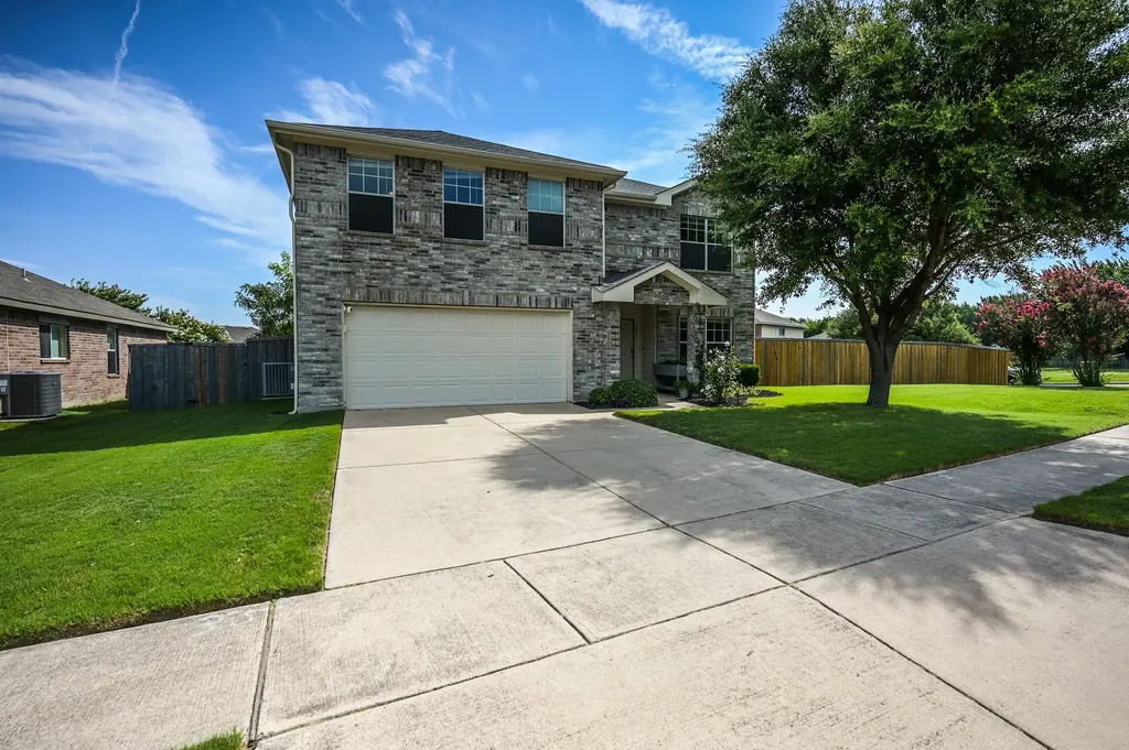 7077 Seton Hall Drive Fort Worth TX 76120
