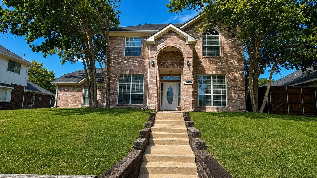 7606 Glenstone Street Rowlett TX 75089
