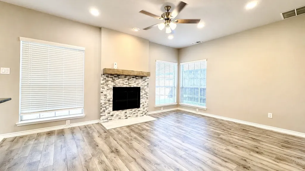 7606 Glenstone Street Rowlett TX 75089