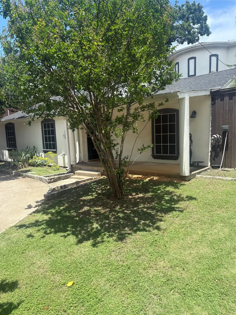106 E Shady Grove Road Grand Prairie TX 75050
