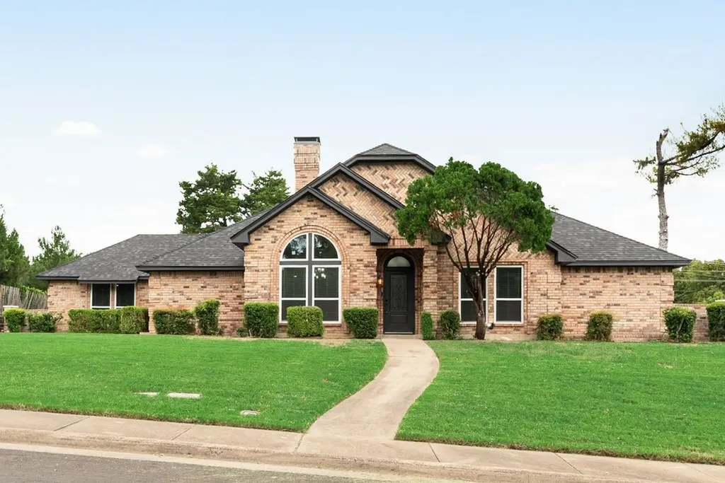 915 Greenbriar Lane Duncanville TX 75137
