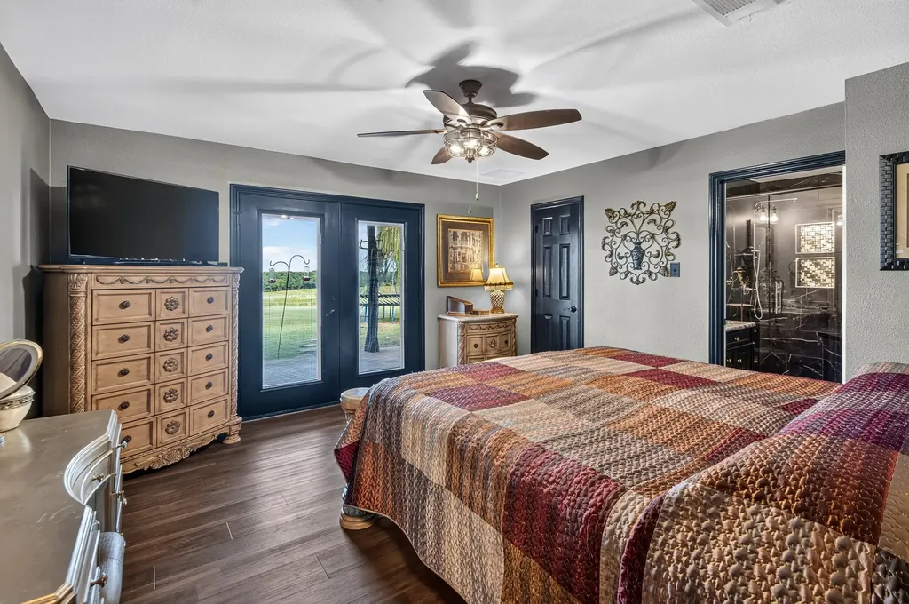 360 Pop Noah Road Collinsville TX 76233