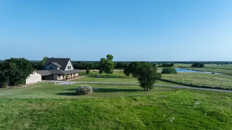 360 Pop Noah Road Collinsville TX 76233
