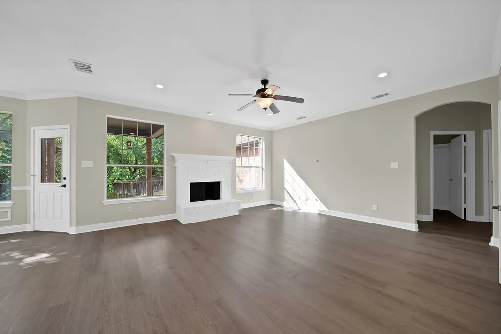 2770 S Lakeview Drive Cedar Hill TX 75104