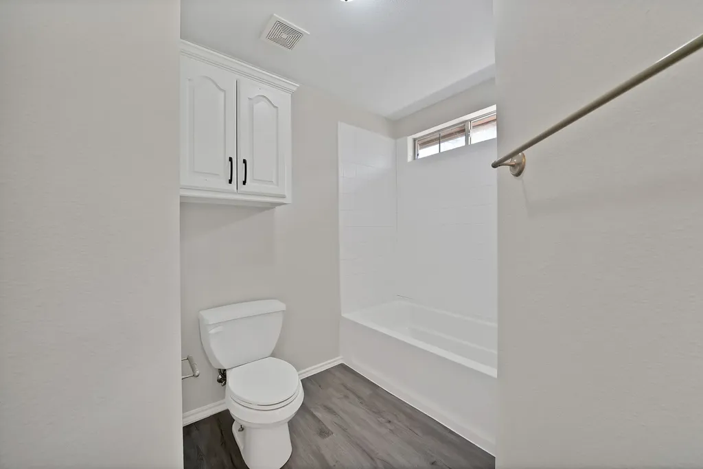 2770 S Lakeview Drive Cedar Hill TX 75104