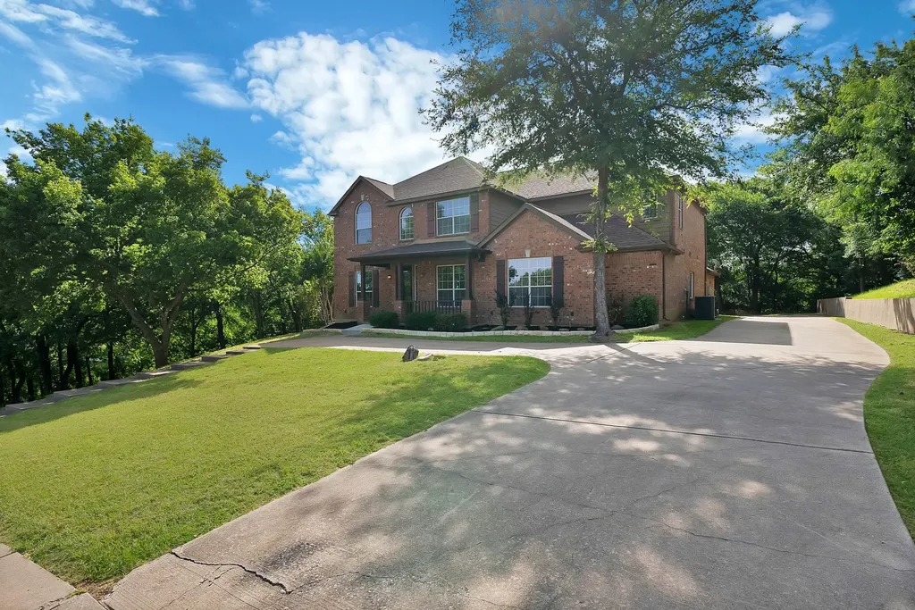 2770 S Lakeview Drive Cedar Hill TX 75104