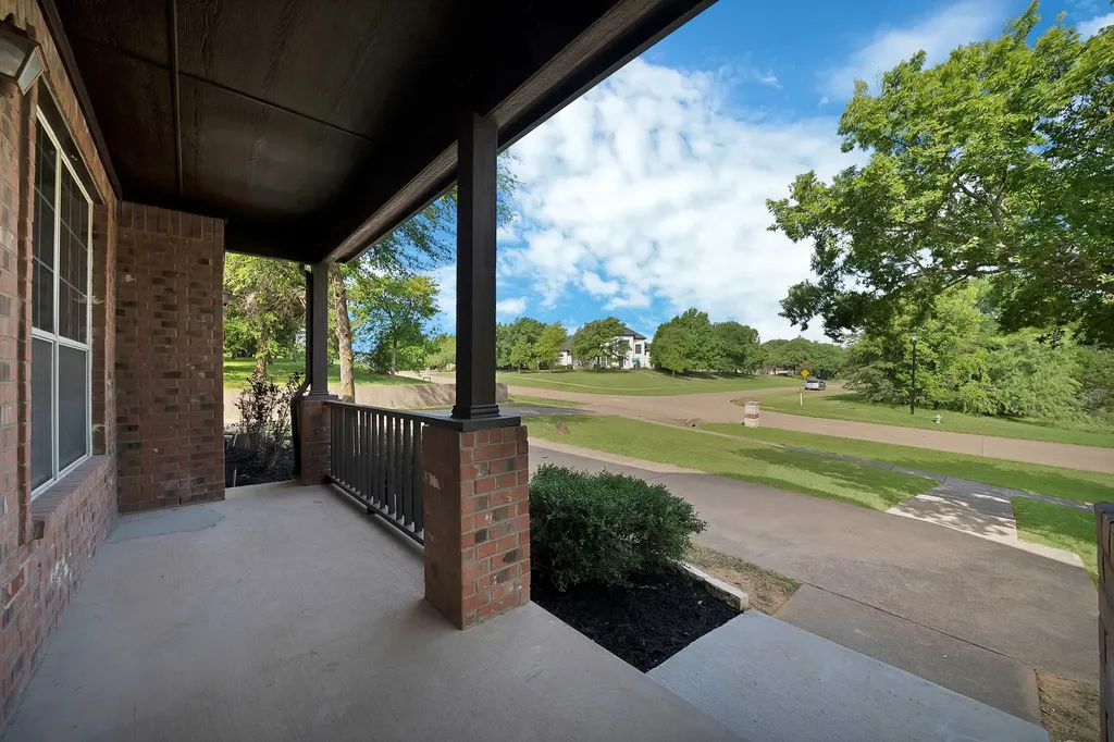 2770 S Lakeview Drive Cedar Hill TX 75104
