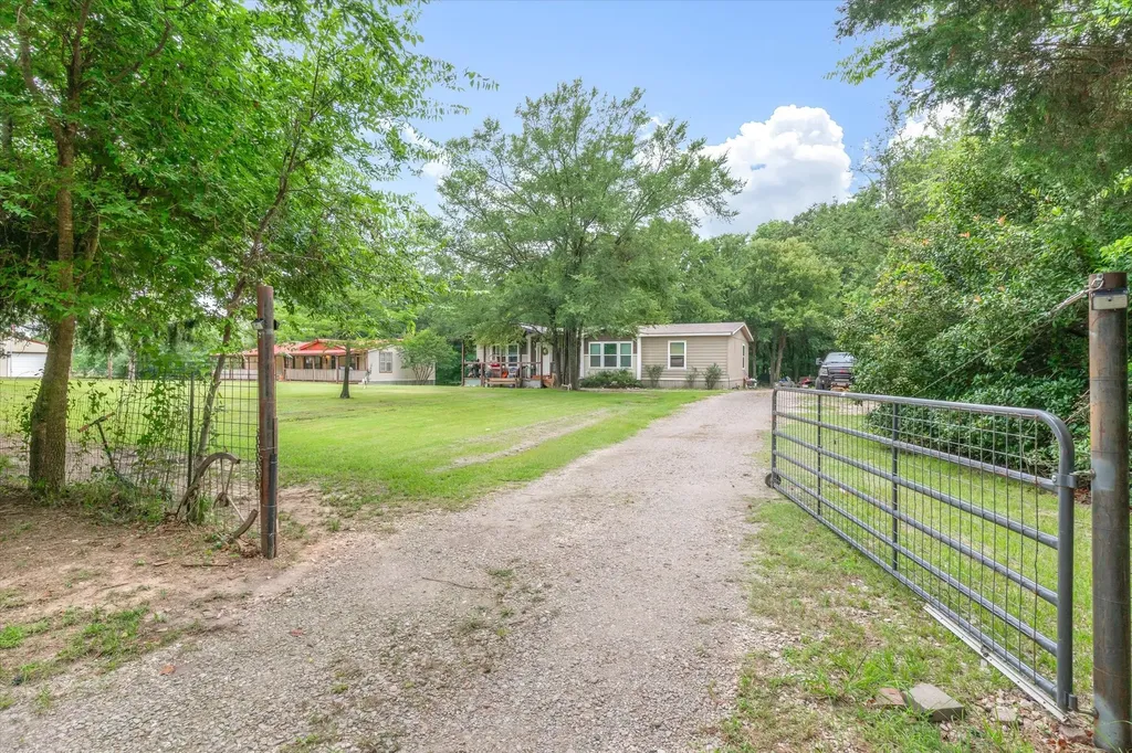 9556 County Road 2400 Quinlan TX 75474