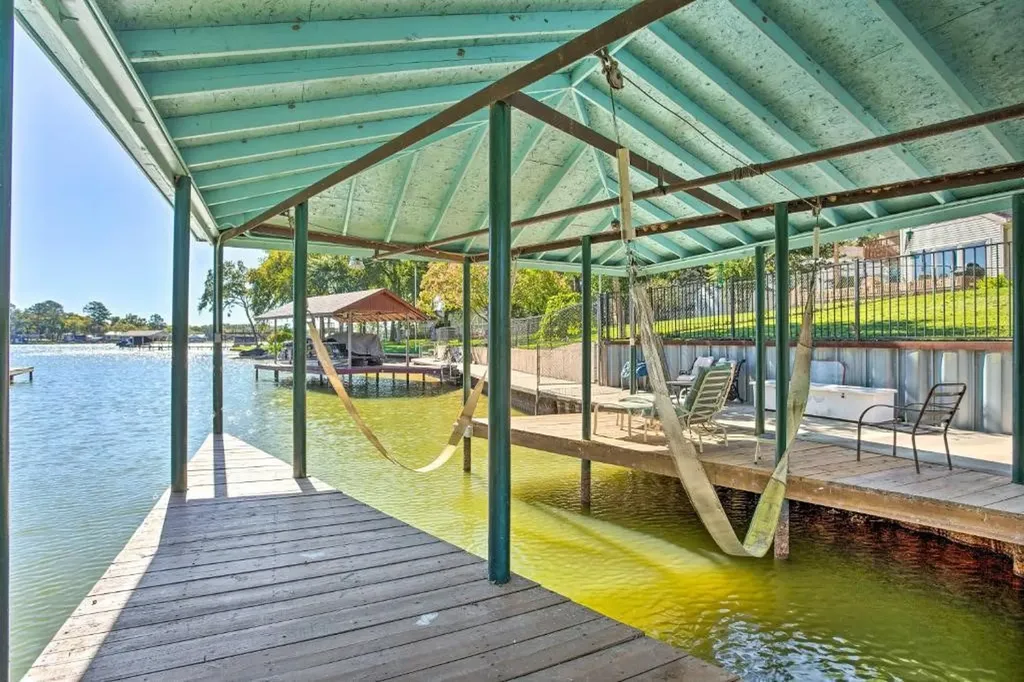 108 Camino Robles Street Gun Barrel City TX 75156