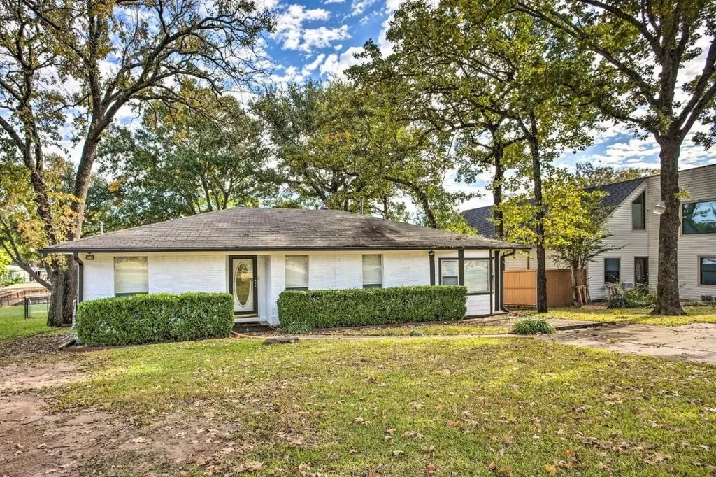 108 Camino Robles Street Gun Barrel City TX 75156