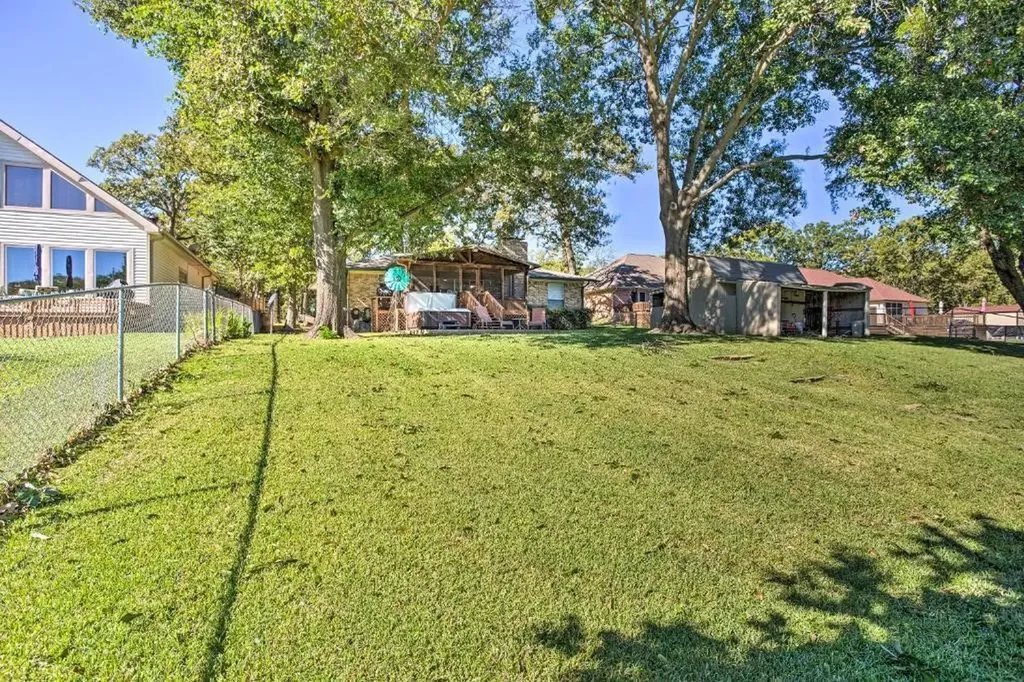 108 Camino Robles Street Gun Barrel City TX 75156