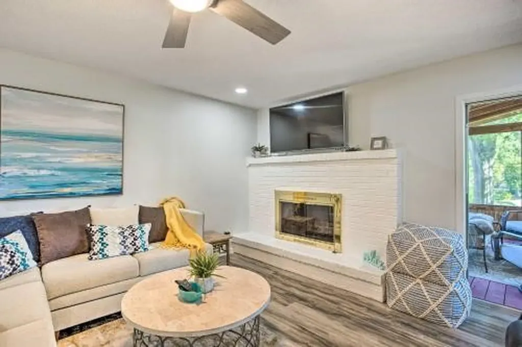108 Camino Robles Street Gun Barrel City TX 75156