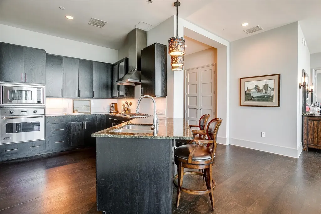 1301 Throckmorton Street Fort Worth TX 76102