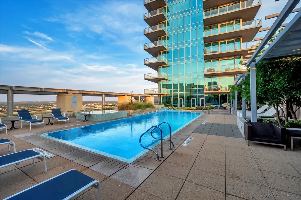 1301 Throckmorton Street Fort Worth TX 76102