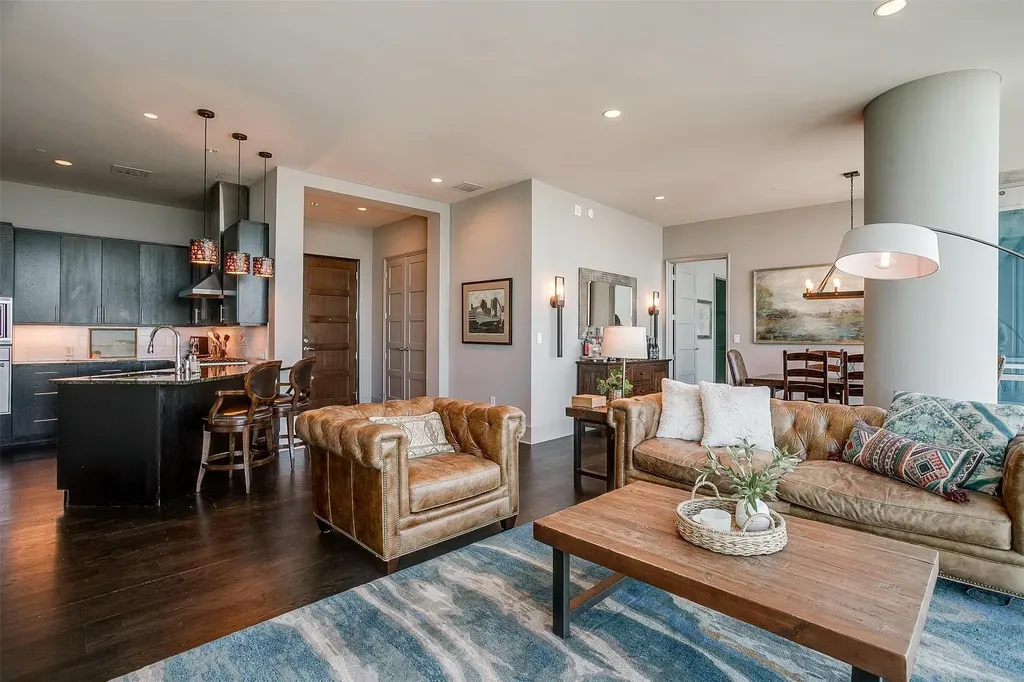 1301 Throckmorton Street Fort Worth TX 76102
