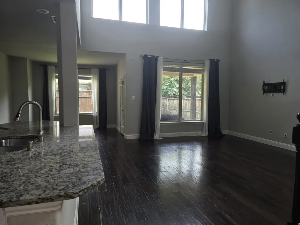 8704 Mccutchins Drive Mckinney TX 75070