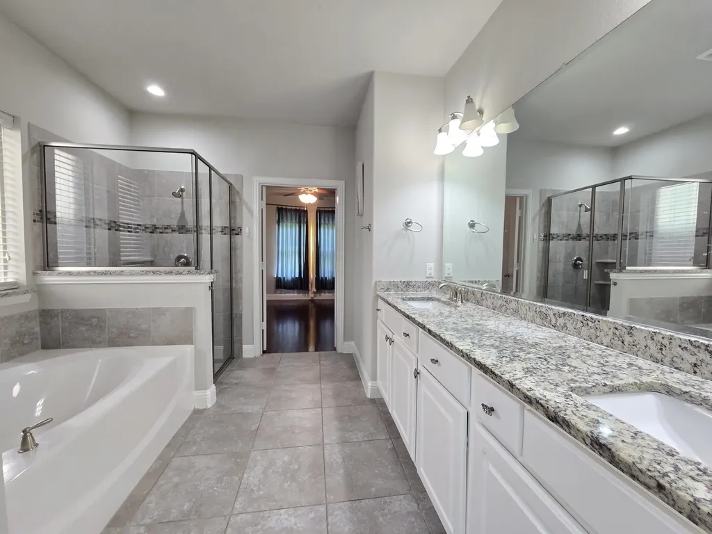 8704 Mccutchins Drive Mckinney TX 75070