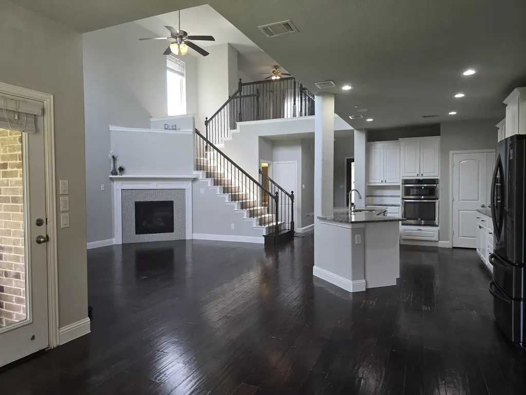 8704 Mccutchins Drive Mckinney TX 75070