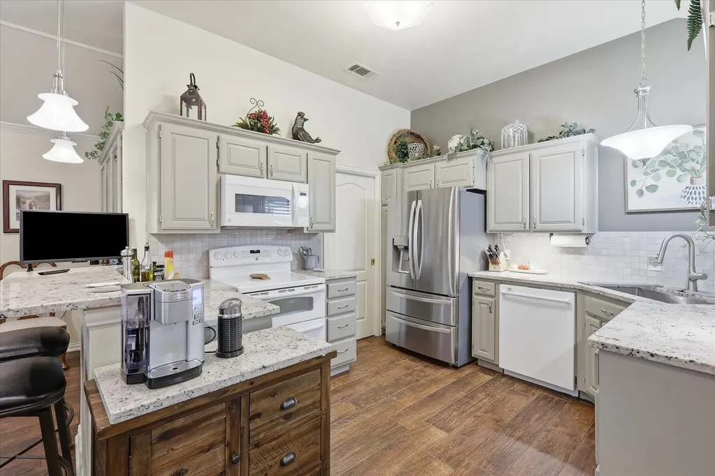 1506 Fiori Way Euless TX 76039