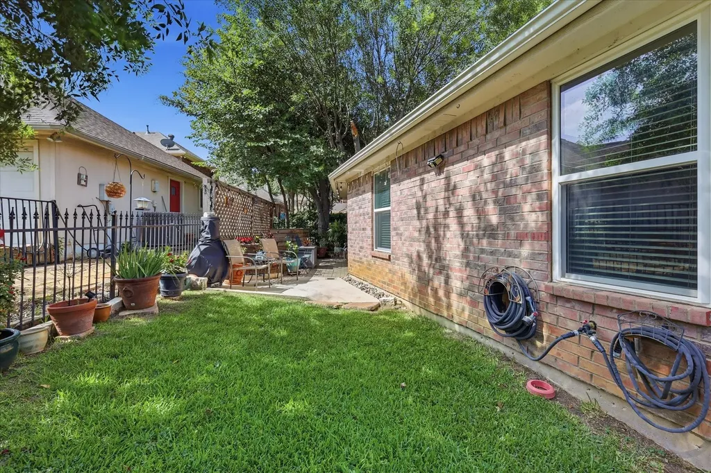 1506 Fiori Way Euless TX 76039