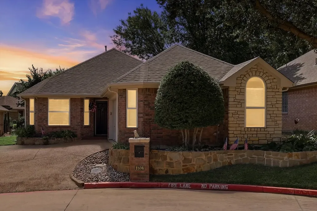 1506 Fiori Way Euless TX 76039