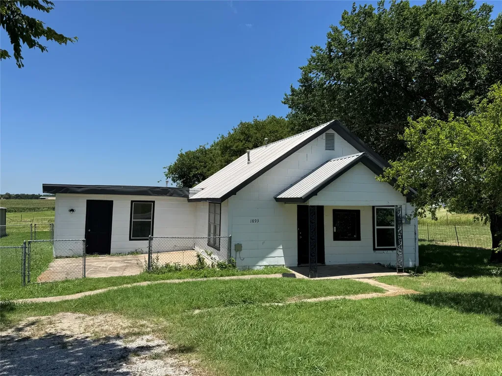 1893 Fm 1198 Muenster TX 76252