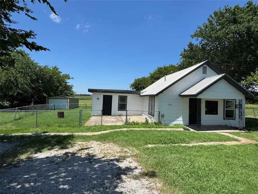 1893 Fm 1198 Muenster TX 76252