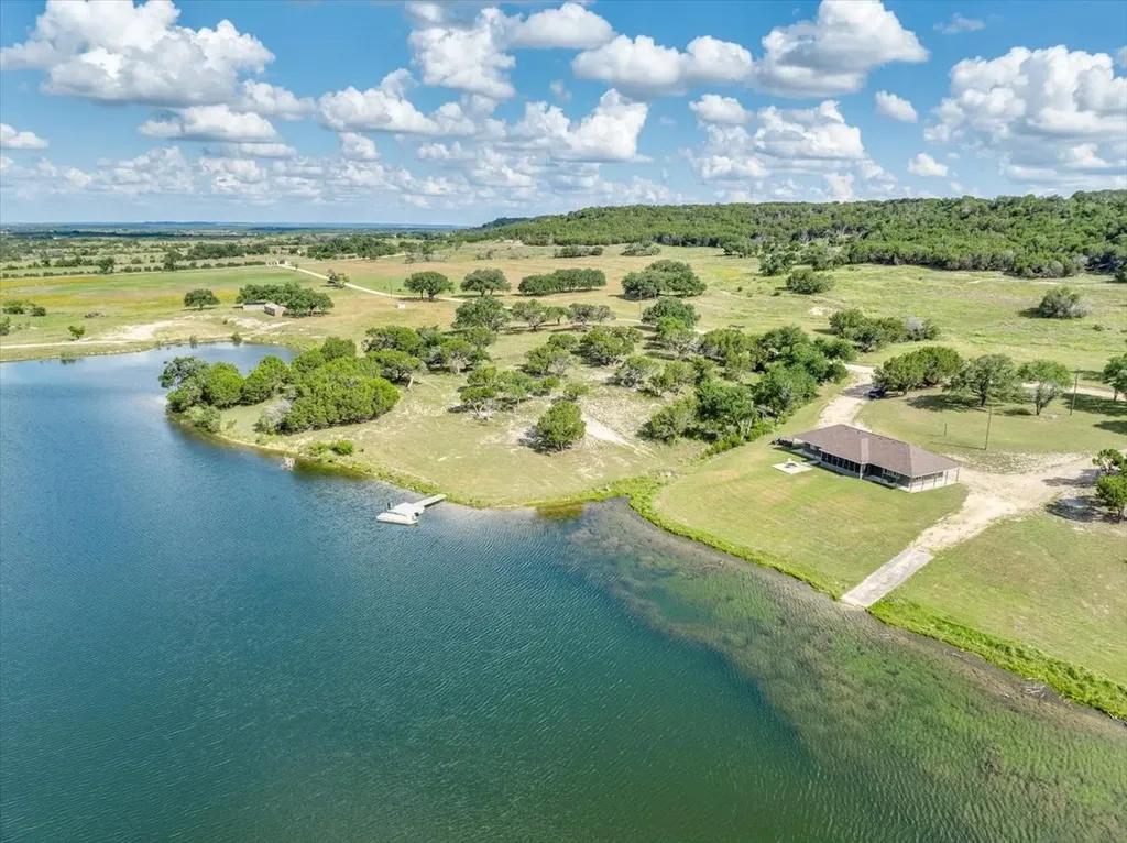 2340 County Road 152 Purmela TX 76566