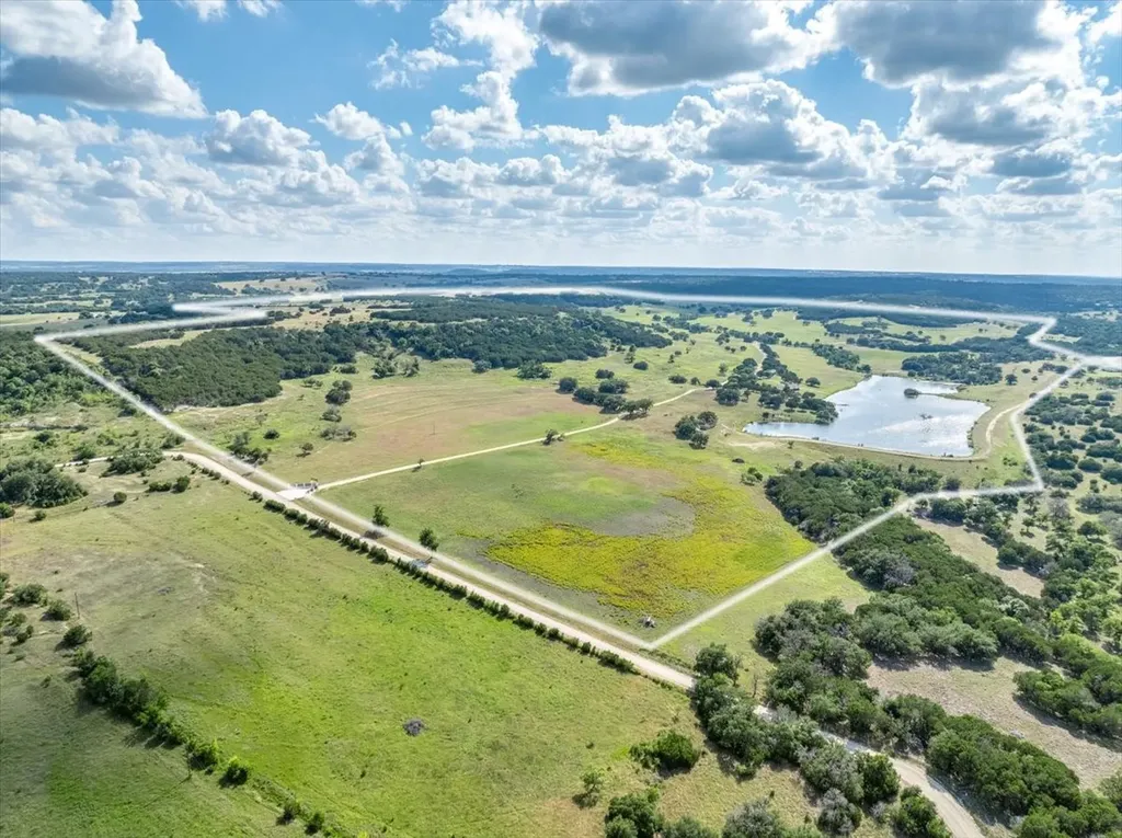 2340 County Road 152 Purmela TX 76566