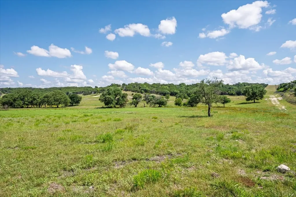 2340 County Road 152 Purmela TX 76566