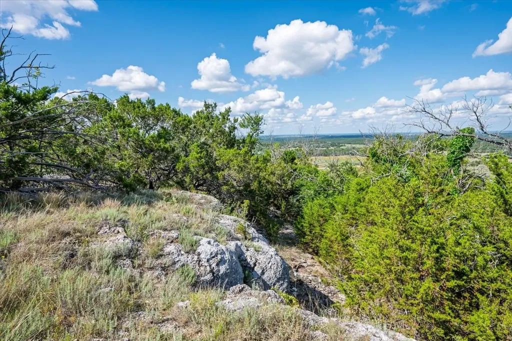 2340 County Road 152 Purmela TX 76566