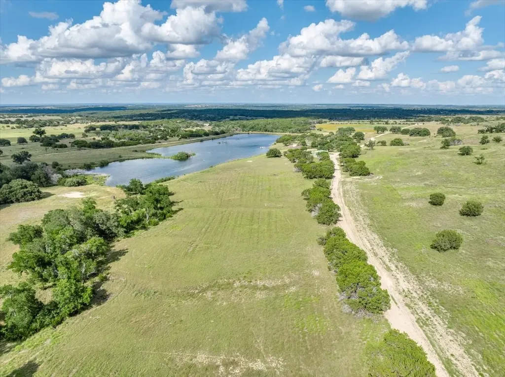2340 County Road 152 Purmela TX 76566