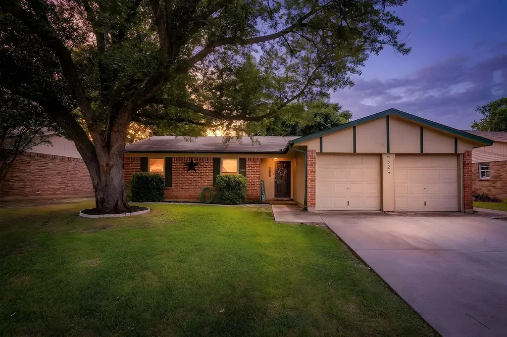 6528 High Meadow Court Watauga TX 76148