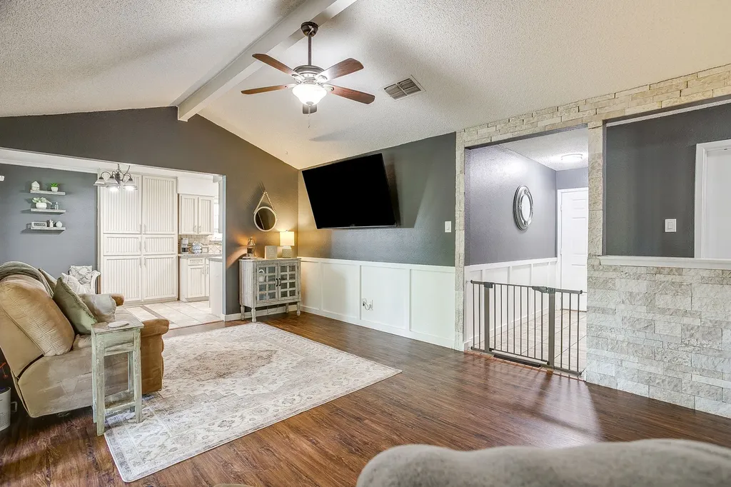 6528 High Meadow Court Watauga TX 76148