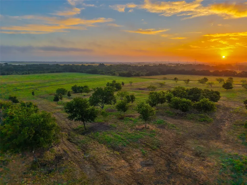 524 County Road 453 Troy TX 76579