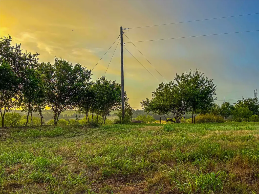 524 County Road 453 Troy TX 76579