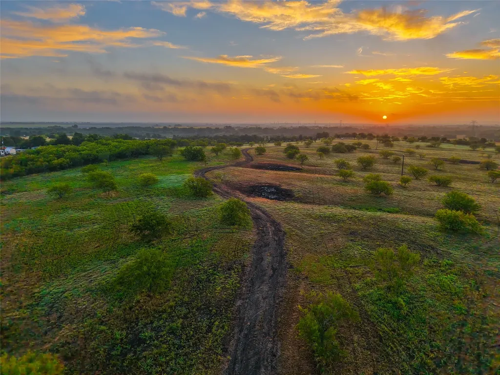 524 County Road 453 Troy TX 76579
