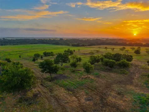 524 County Road 453 Troy TX 76579