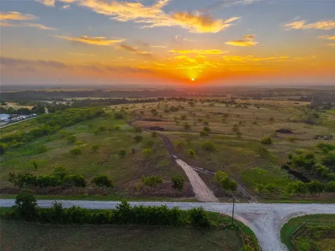 524 County Road 453 Troy TX 76579
