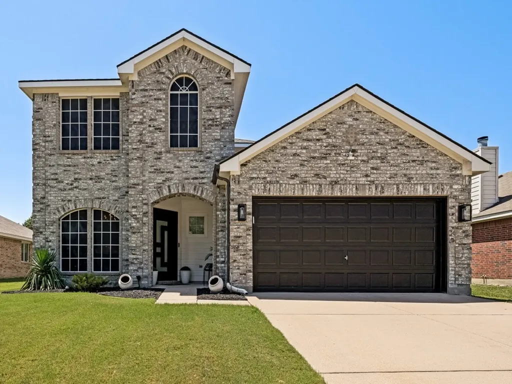 3251 Yeltes Grand Prairie TX 75054